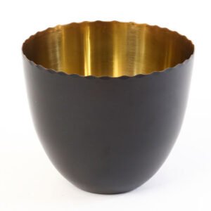 בול לפיצוחים BRASS BLACK בצבע שחור במידות 11X11X9
