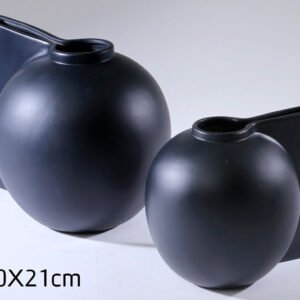 וואזה קרמיקה בגודל 25X20X21 בצבע שחור מט